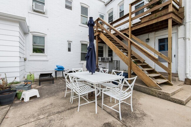 Building Photo - 1099 Tower Rd