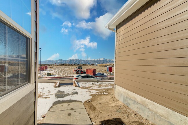 Building Photo - New Townhouse in Wolf Ranch, D#20