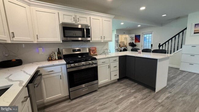 Building Photo - 1212 Parrish Dr
