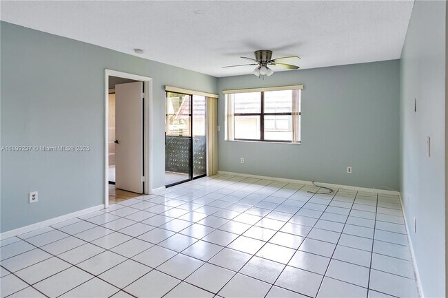 Building Photo - 14913 SW 104th St