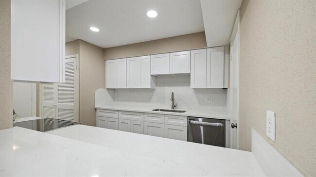 Building Photo - 4030 Belle Park Dr