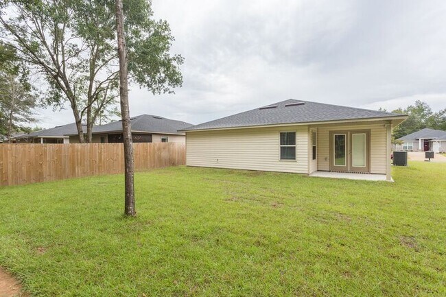 Building Photo - 5664 Peach Dr