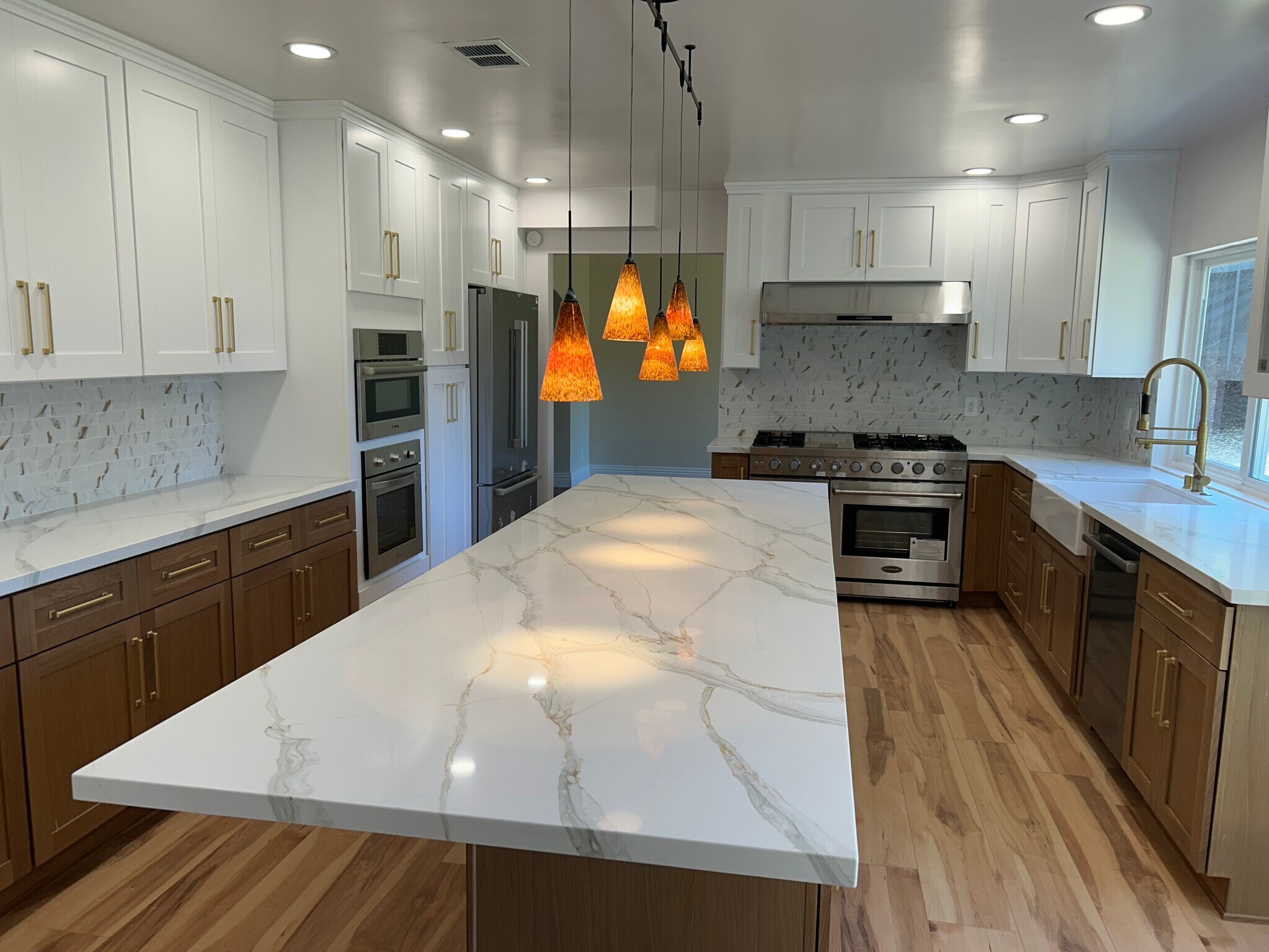 Building Photo - 16608 Park Lane Cir