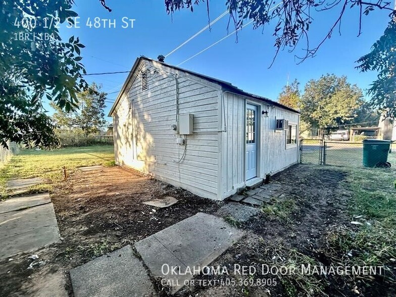 Building Photo - 400 SE 48th St