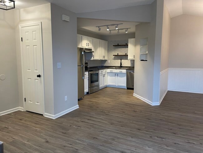 Building Photo - 5223 Breezewood Arch