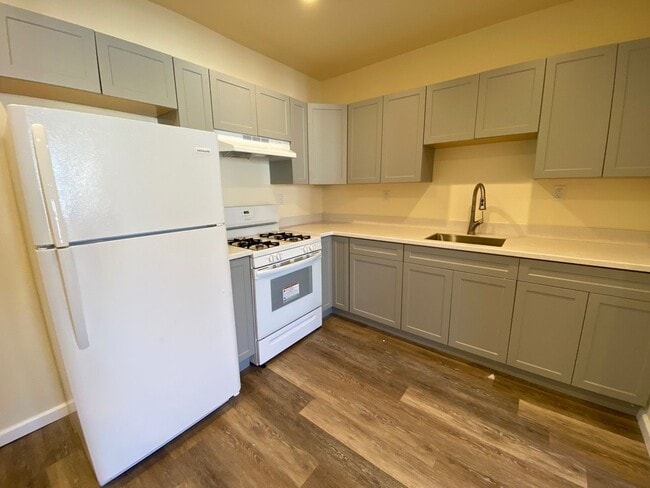 Primary Photo - 12 S Miller St