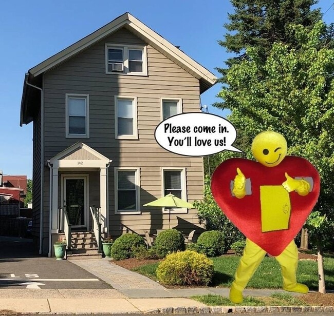 Building Photo - 142 Walnut St