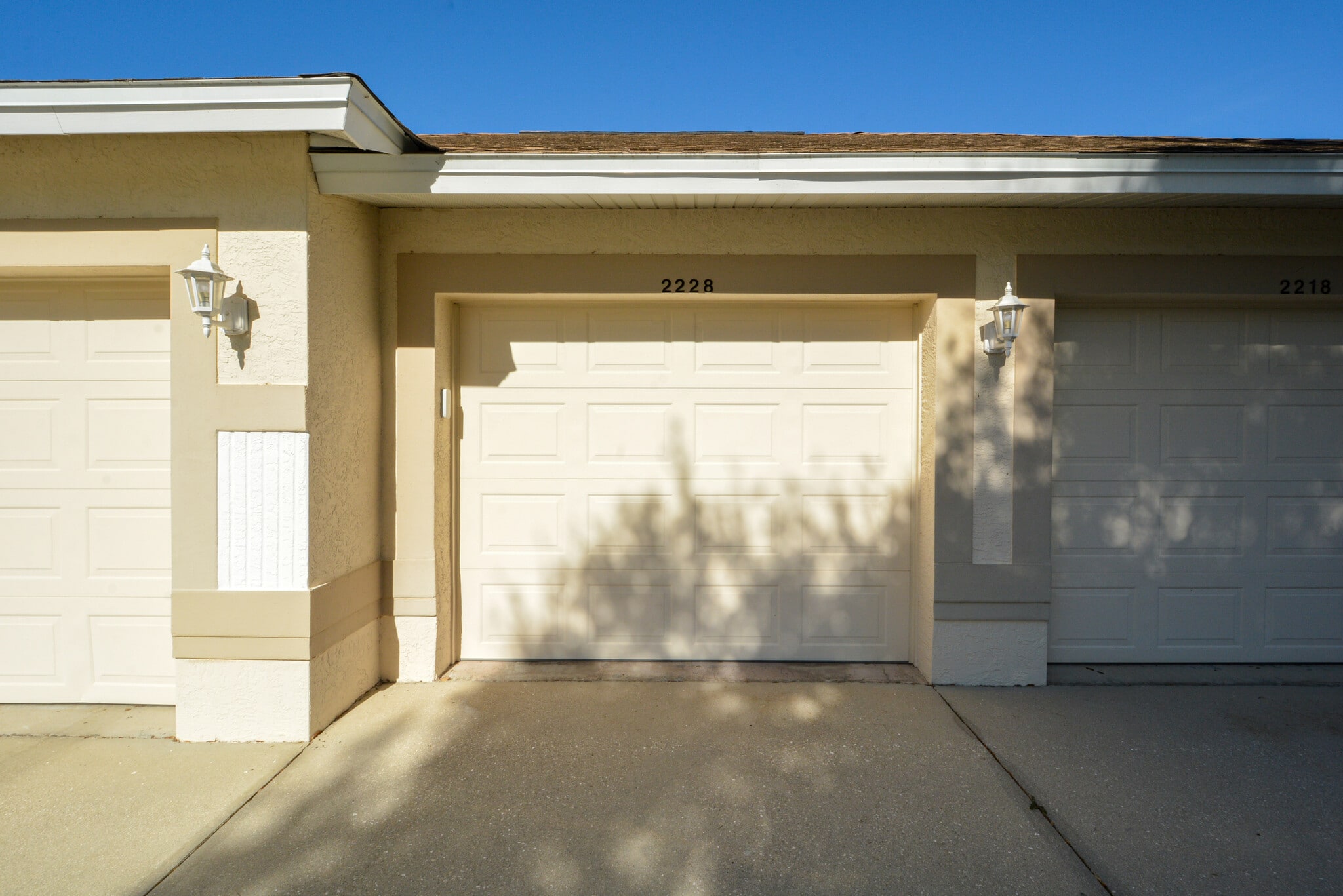 Building Photo - 9470 High Gate Dr