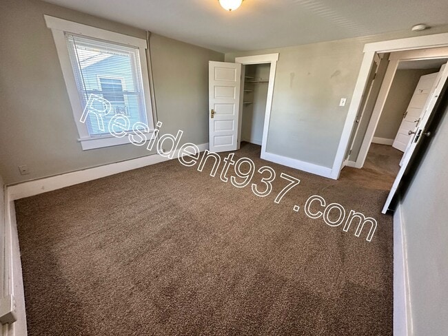 Building Photo - Cozy 3 Bed 1.5 bath