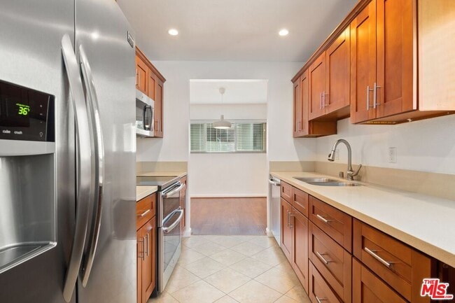 Building Photo - 4732 Park Granada