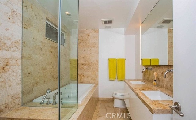 Building Photo - 2115 Groveland Dr