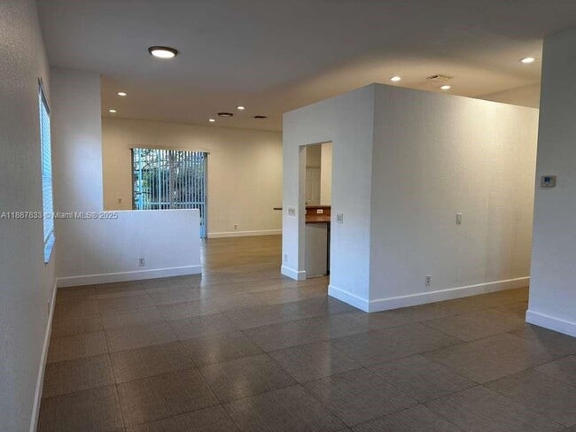 Building Photo - 1761 Aspen Ln