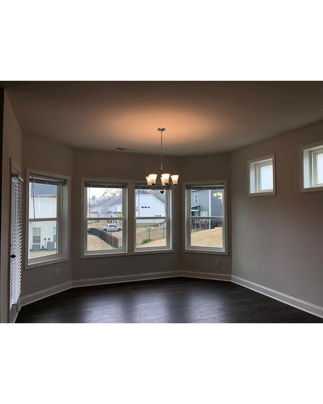 Building Photo - 7681 Tanglewood Wy