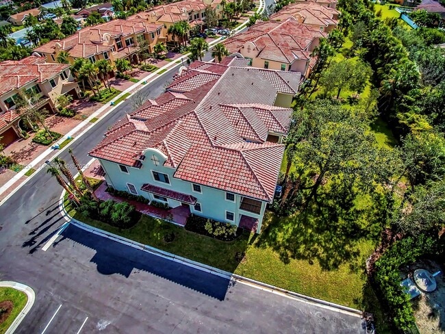 Building Photo - 115 SW 127th Terrace