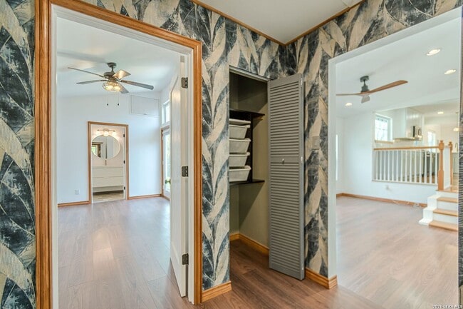 Building Photo - GORGEOUS 4-BEDROOM HOME IN TERRELL HEIGHTS