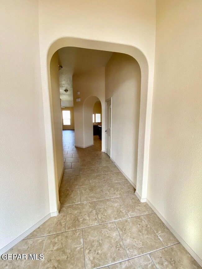 Building Photo - 14277 Desert Sky Dr