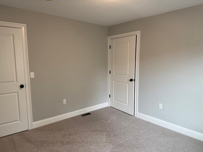 Building Photo - 19 Kashmirs Way