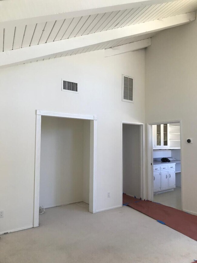 Building Photo - 4401 Willens Ave