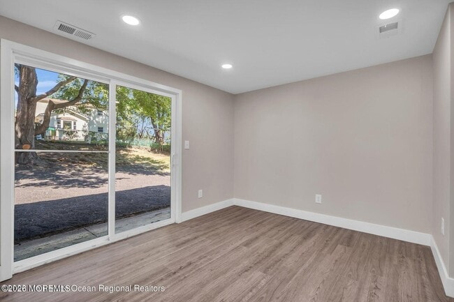 Building Photo - 1016 Woodlane Rd