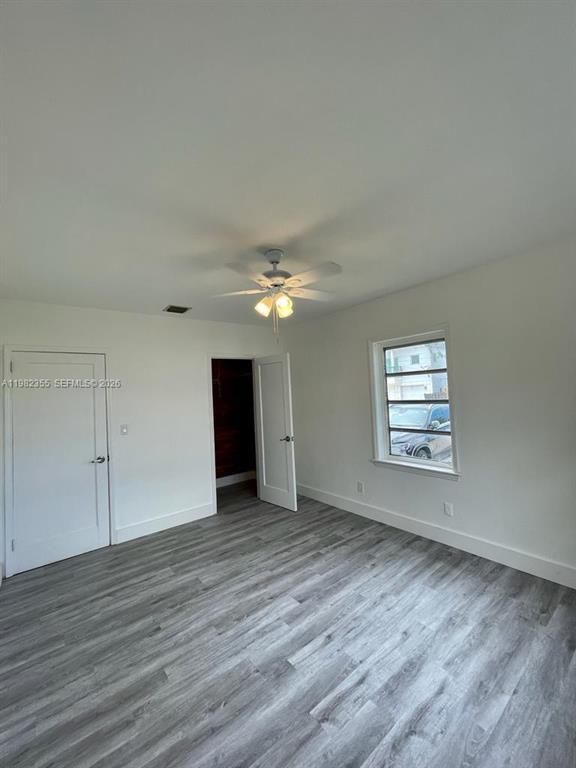 Building Photo - 820 SE 12th St