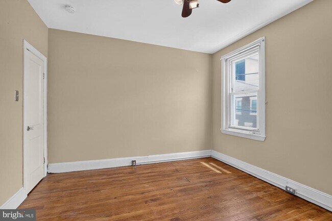 Building Photo - 2228 Taggert St