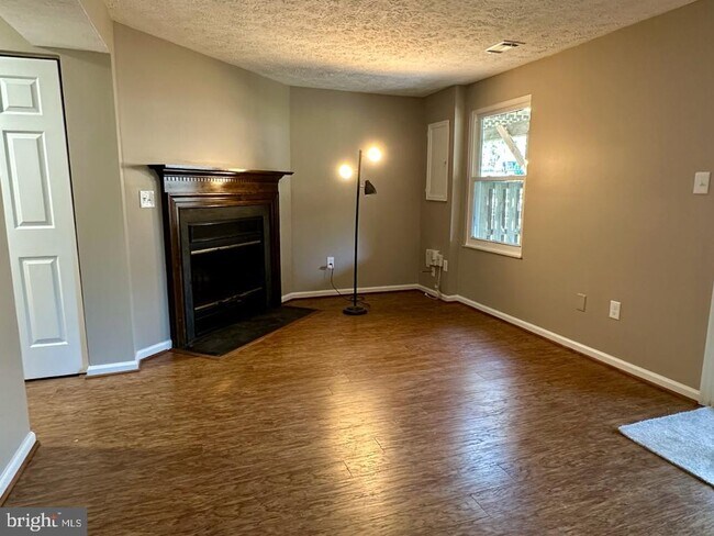 Building Photo - 310 Fleece Flower Dr