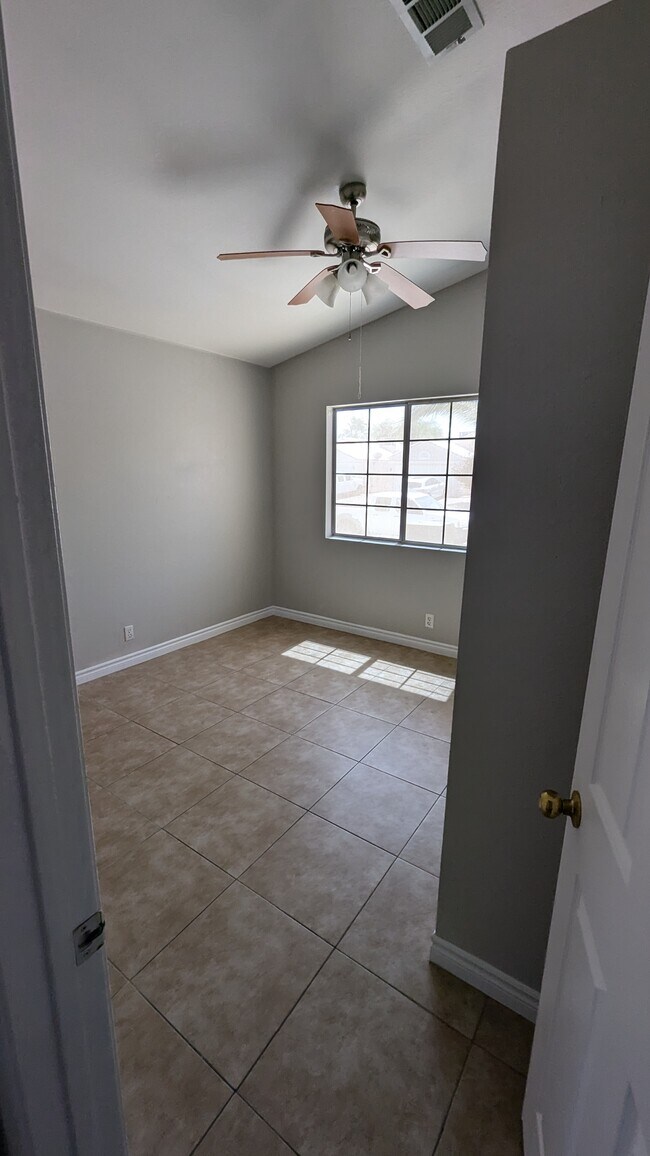 Building Photo - 8208 Cactus Root Ct