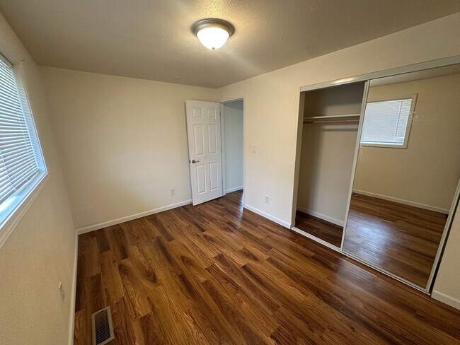 Building Photo - 1307 Sprague St NW