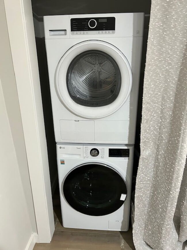 Building Photo - Charming 1-Bedroom, 1-Bath House Fully Furnished- All Utilites Included