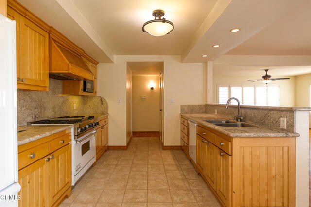 Building Photo - 505 Briarwood Terrace