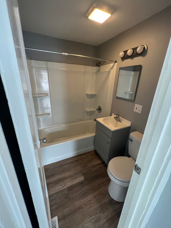 Building Photo - 96 Walworth St