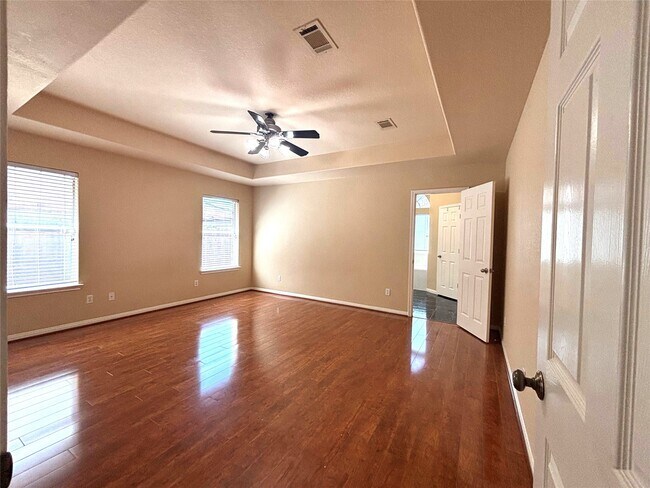 Building Photo - 19123 Center Park Dr