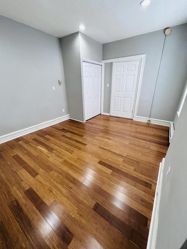 Building Photo - 1221 Lindley Ave