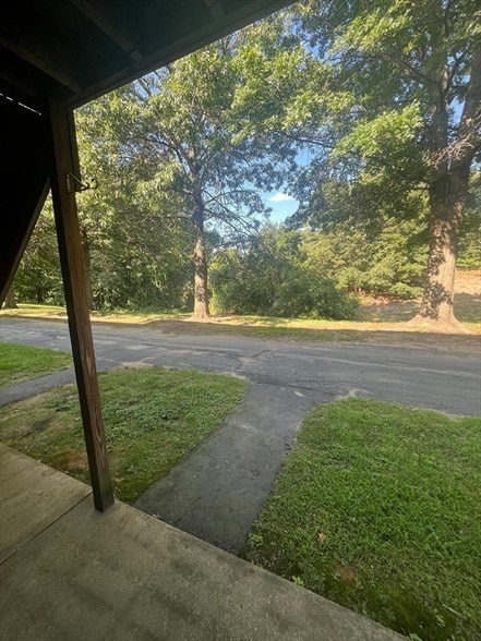 Building Photo - 35 School St