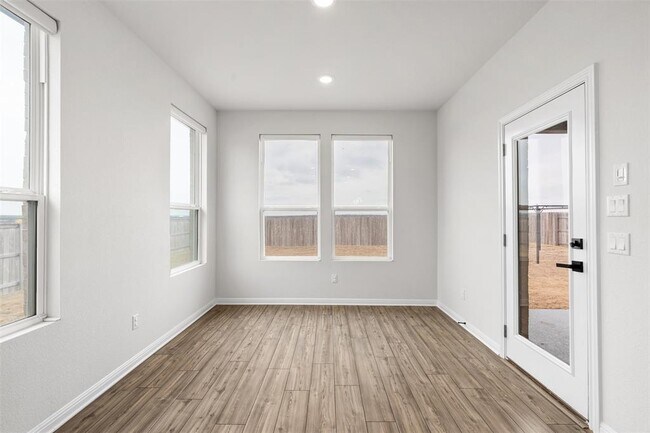 Building Photo - 2516 Walking Y Rd