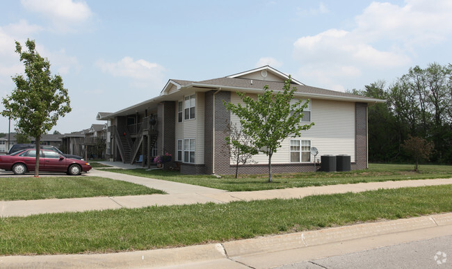 Building Photo - Ottawa Plains Apartments