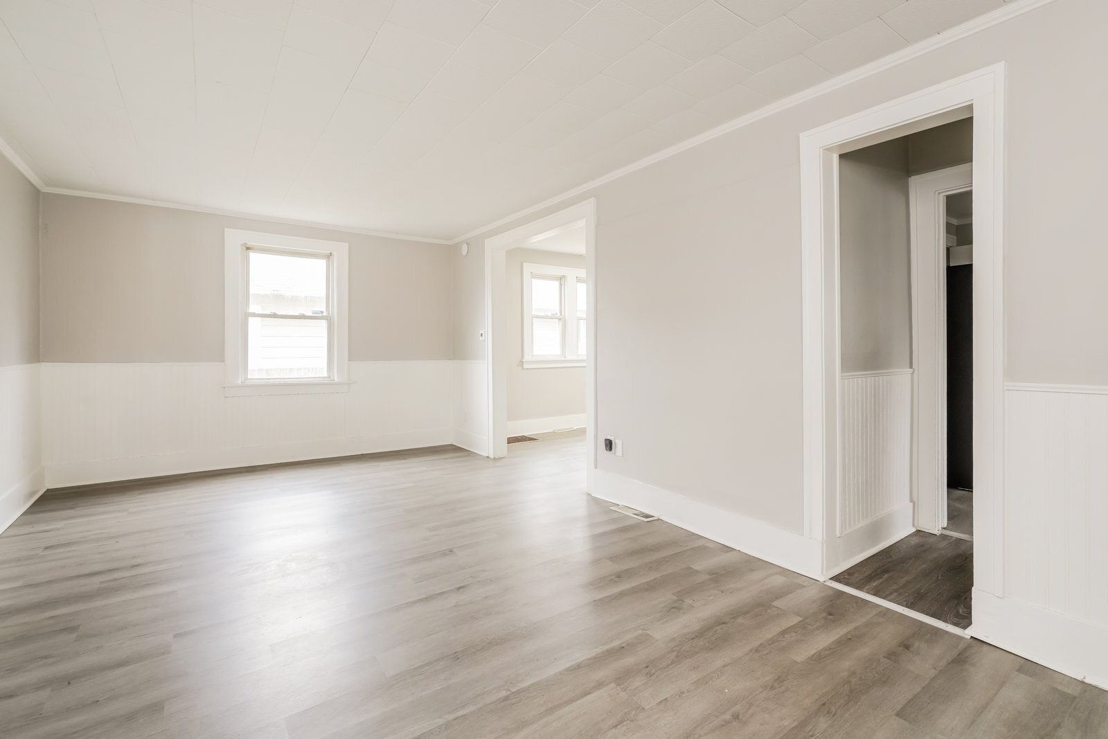 Building Photo - 1115 E Dayton St