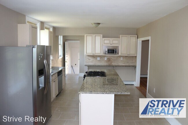 Building Photo - 6 br, 2.5 bath House - 5 Elmhurst Ave
