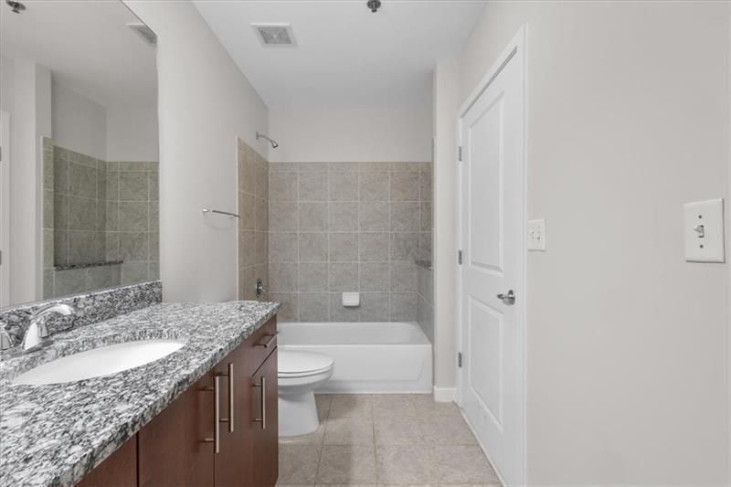 Building Photo - 250 Pharr Rd NE