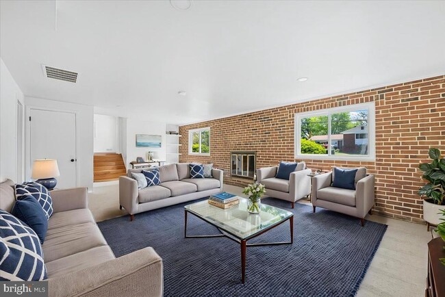 Building Photo - 9619 Singleton Dr