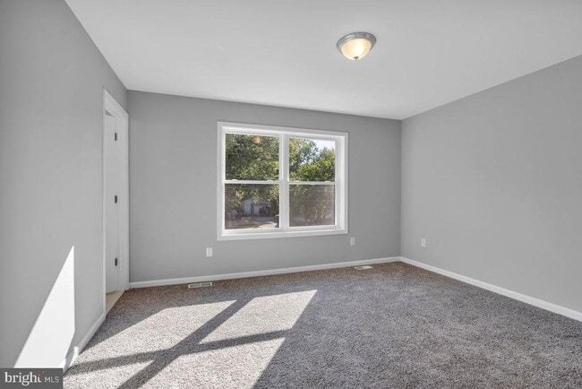 Building Photo - 330 Colfax St