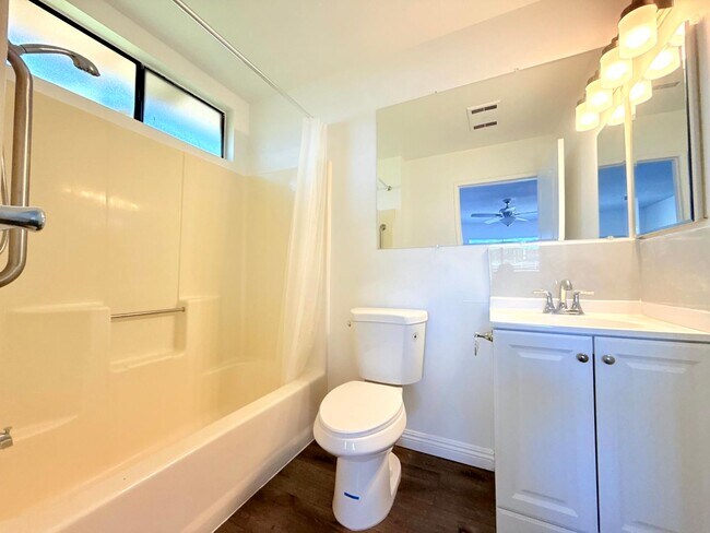 Building Photo - 2506-2508 Norfolk Street