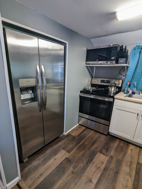 Building Photo - 146 2nd St