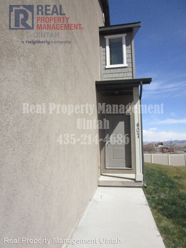 Building Photo - 3 br, 2.5 bath House - 407 E Gray Fox Lane