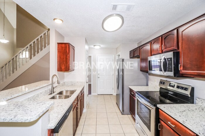 Building Photo - 2376 Oak Springs Dr