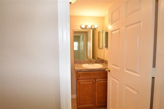 Building Photo - 527 Bristol Cir