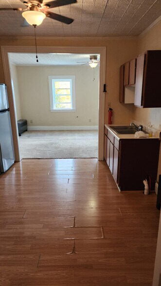 Building Photo - 325 State St