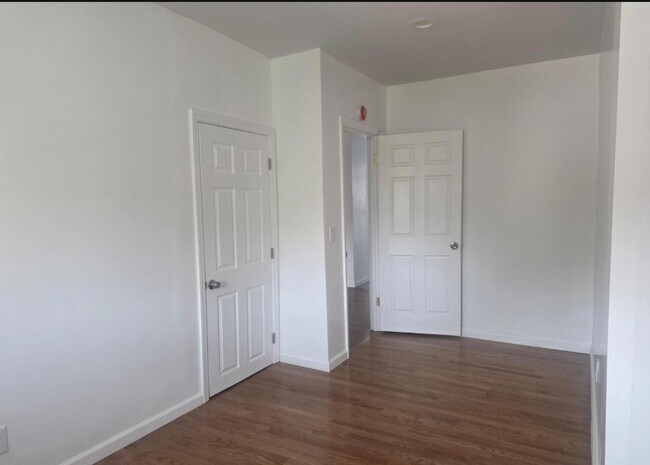 Building Photo - 139 Monticello Ave