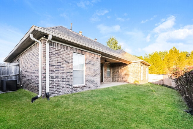 Building Photo - 331 Greengate Cir