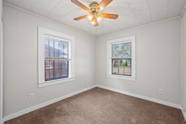 Building Photo - 2313 20th St